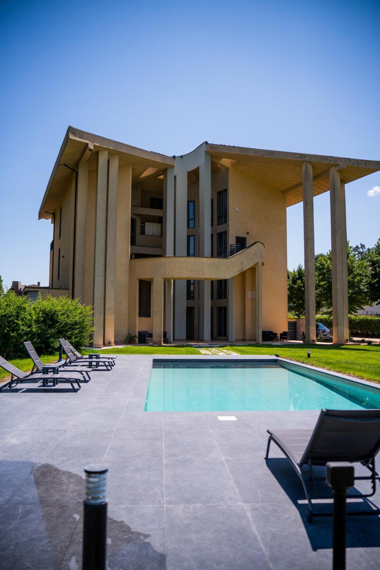 Le Colonne Bed & Breakfast Cassino Exterior photo